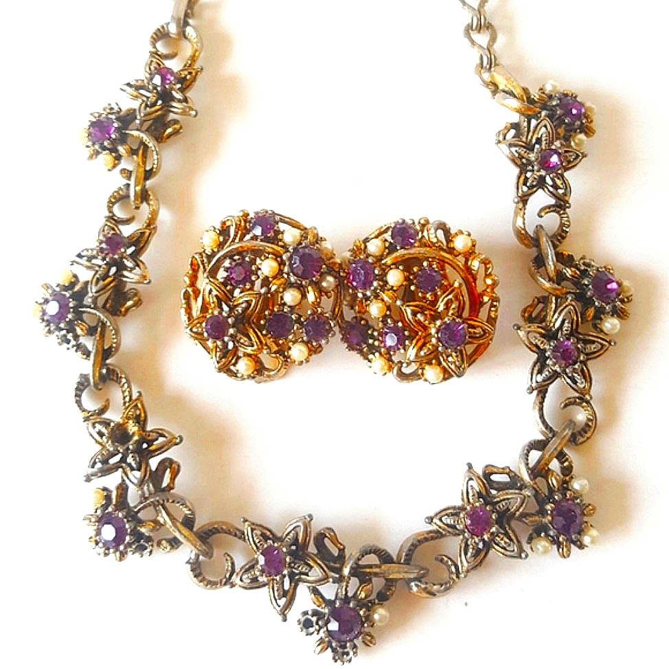 Star Vintage Jewelry Necklace Matching Earrings Collectors Piece 125$